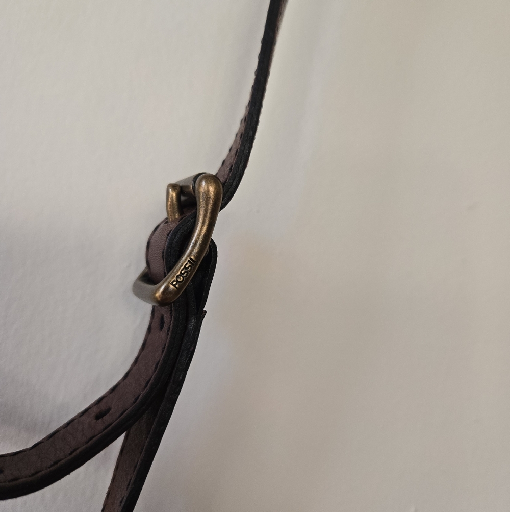 🦒 SPRING TREND ALERT: The Neutral Animal Print 🦒crossbody fossil bag - Picture 3 of 11